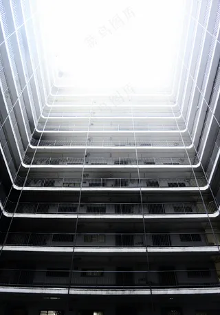 免费 白色多层建筑 素材图片