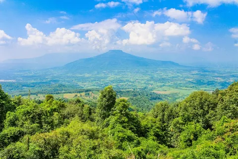 翠绿山谷的壮丽天空 翠绿山谷的壮丽天空