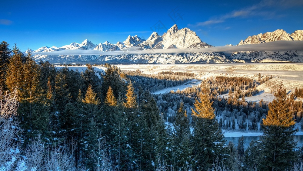 冬季雪山风景图片