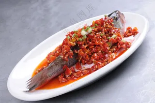 剁椒蒸鲈鱼