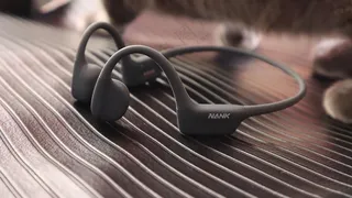 日常运动风头戴式耳机样机