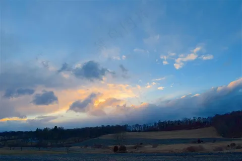 冬野云落日暮图·宁静雪景·蓝橙观景 冬野云落日暮图·宁静雪景·蓝橙观景