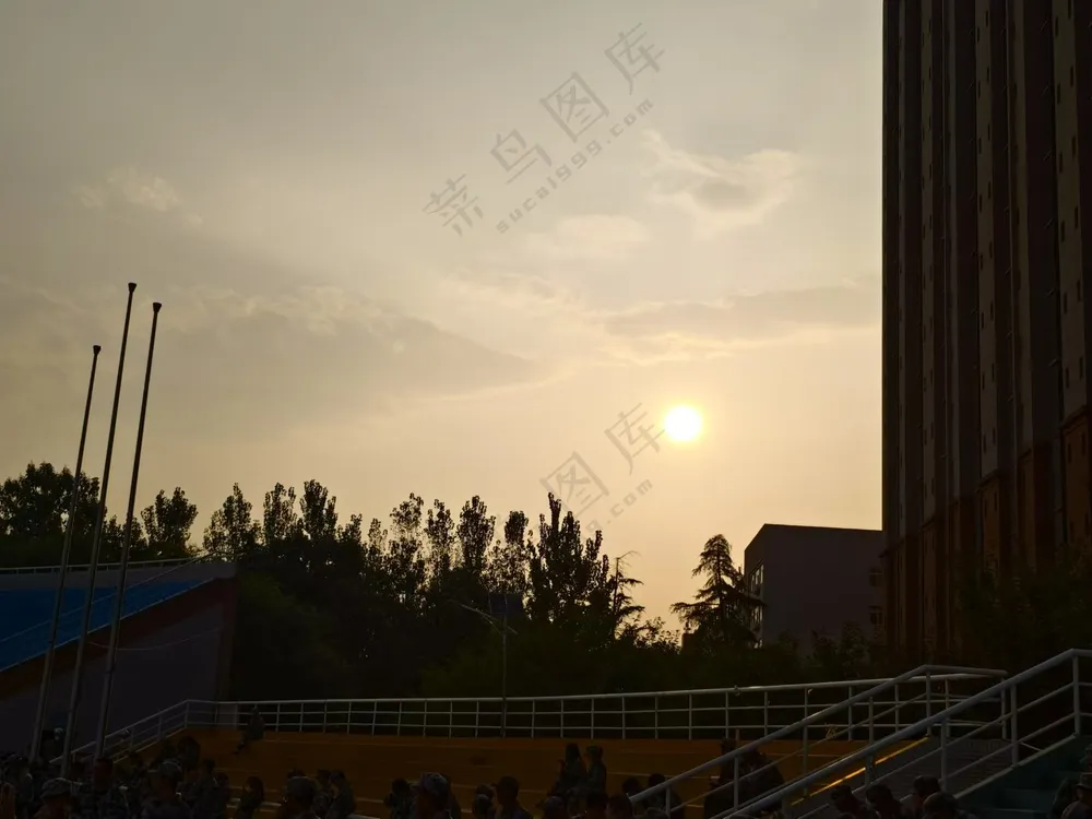 黄昏 天空 孤寂感