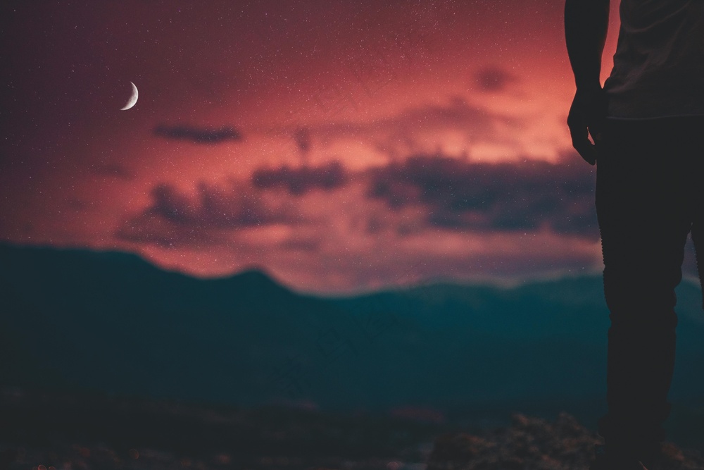 夜空山丘剪影·梦幻星辰夜览图