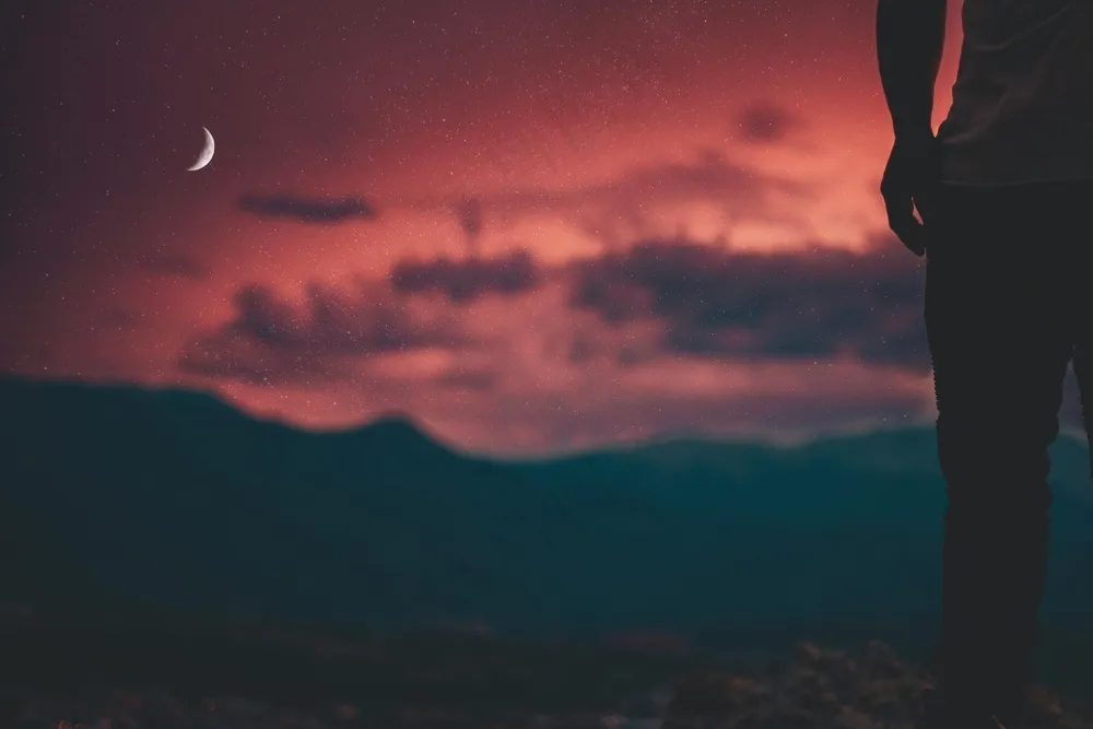 夜空山丘剪影·梦幻星辰夜览图