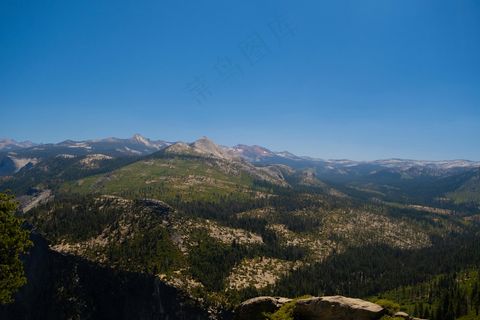 静谧山峦:写实蓝调风光摄影 静谧山峦:写实蓝调风光摄影