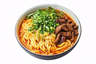 麻辣干拌面牛肉鸡肉美食摄影图免抠