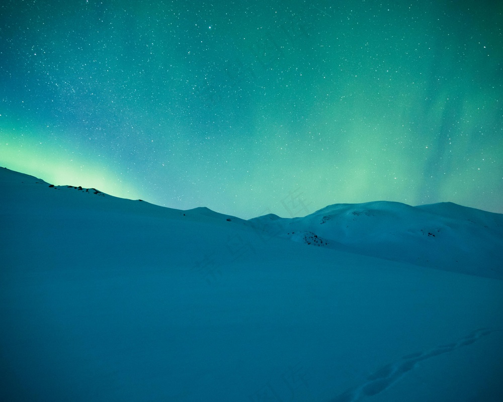 雪夜里的星河