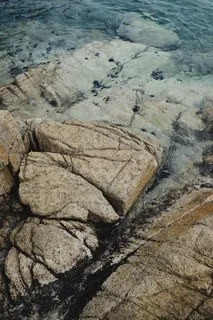 静谧海韵：浅色调自然风景摄影