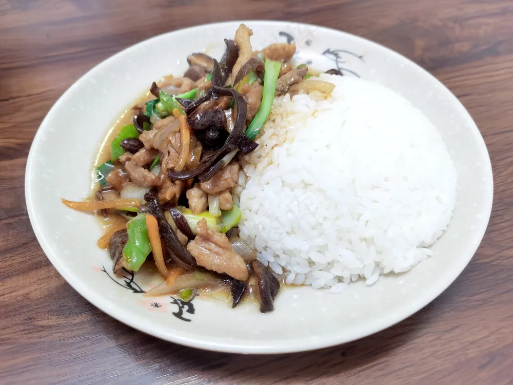肉丝盖浇饭美食图片