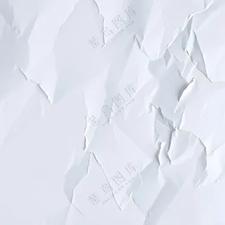 白色皱褶纸张