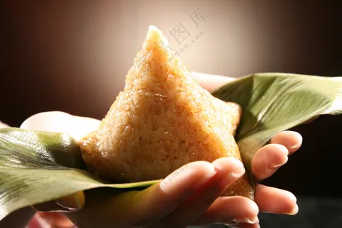 包粽子肉粽子照片图片粽子摄影裹粽籺粽子摄影端午节