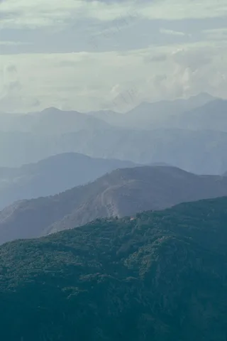 森谷山脉静谧景·自然清新·绿蓝交织·艺术装饰