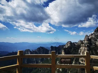 风景远山蓝天白云