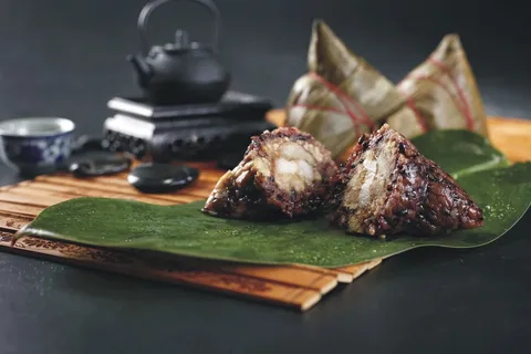 唯美肉粽子图片包粽子粽子摄影裹粽籺粽子摄影端午节