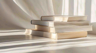 文静花瓶装饰书本阅读知识世界读书日摄影图