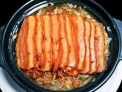 酸菜扣肉图片 酸菜扣肉图片