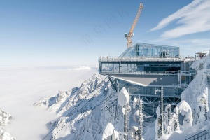 免费 塔式起重机在建筑物的照片 素材图片
