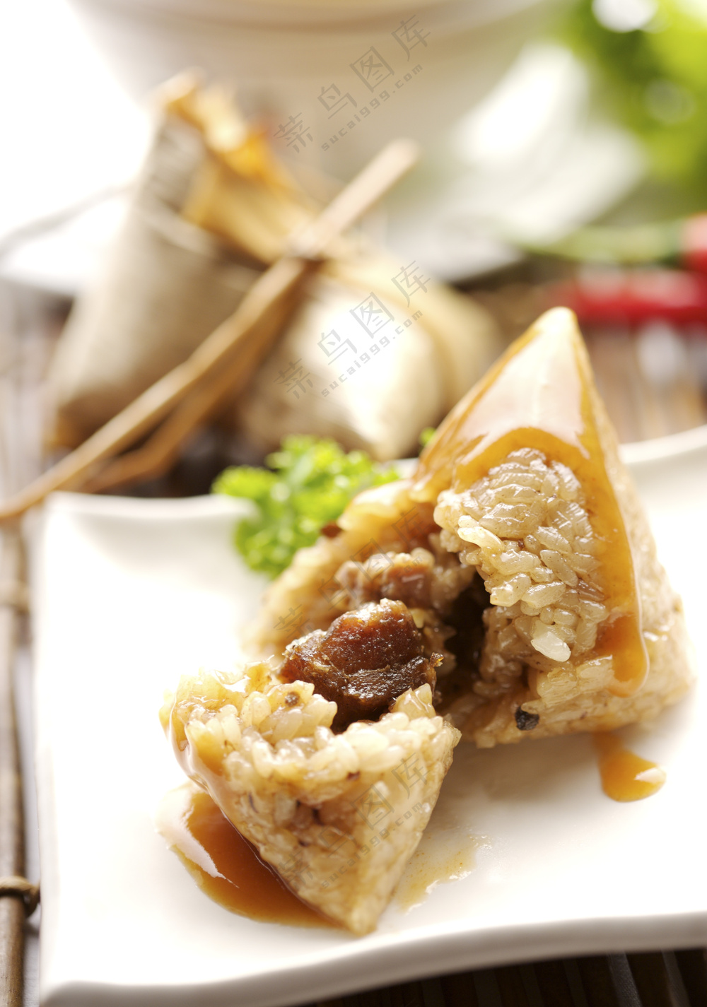 肉粽子照片图片包粽子粽子摄影裹粽籺粽子摄影端午节茶餐厅粽子