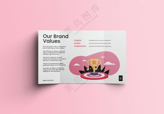 粉色四折页样机产品手册说明书PSD模板-3