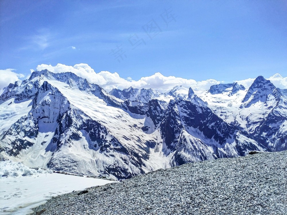 晴峰雪域庄严图