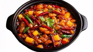 土豆炒鸡肉香辣美食摄影图免抠