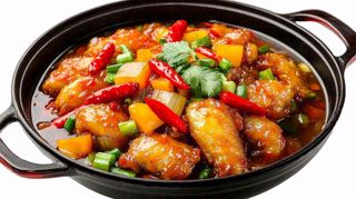 土豆炒鸡肉香辣美食摄影图免抠