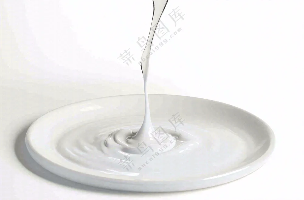 白色的牛奶飞溅摄影图