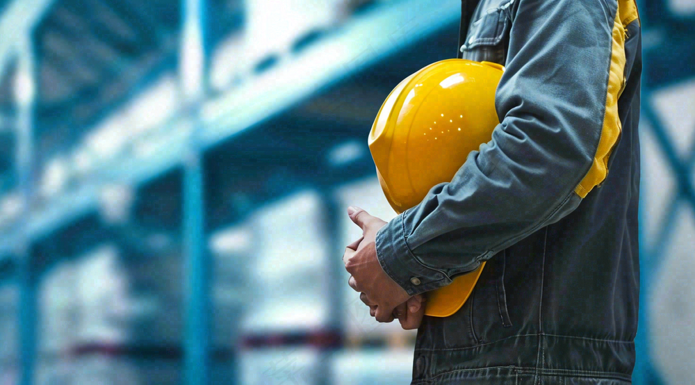 劳动的工人安全帽工作劳动节摄影图