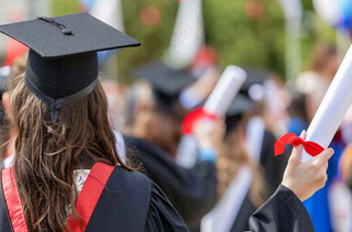 学生毕业季考试青春插画背景