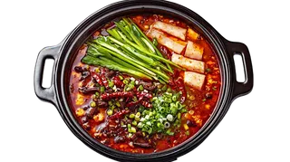 砂锅麻辣烫香辣美食摄影图