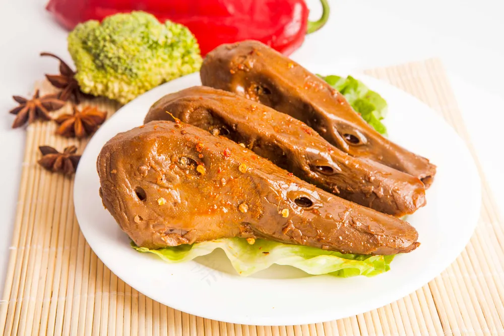 卤鸭头美食图片