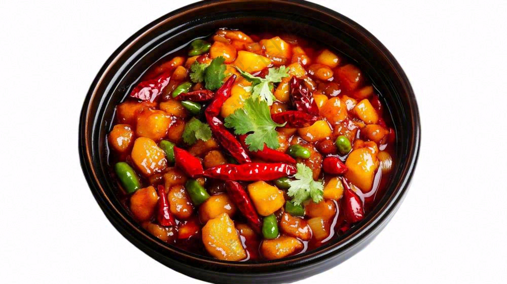 土豆炒鸡肉香辣美食摄影图免抠