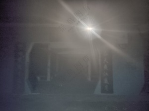 午夜的大门