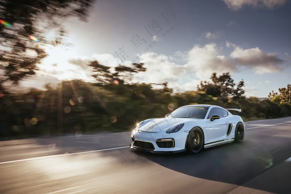 白色保时捷911 GT3