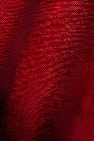 深红色丝绸纹理背景