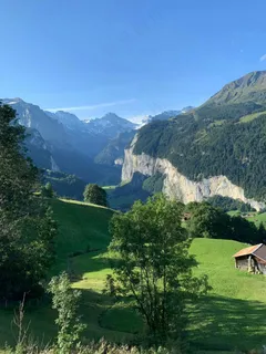 山谷间的宁静绿洲 山谷间的宁静绿洲