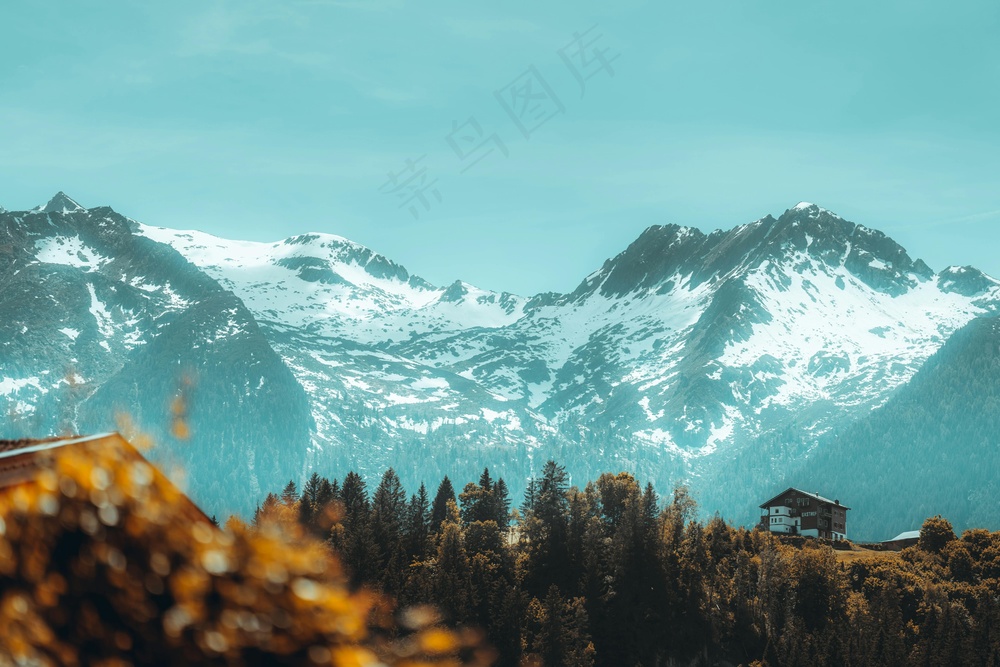 静谧山间，蓝调时光