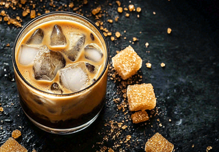 咖啡拿铁下午茶饮品摄影图