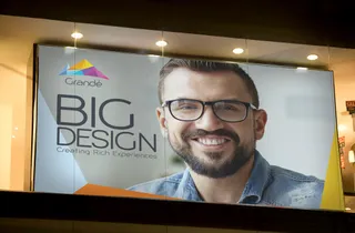 商场橱窗海报广告位海报-200