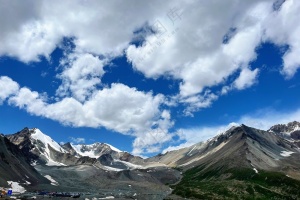 乌苏市塔城高原雪山风景