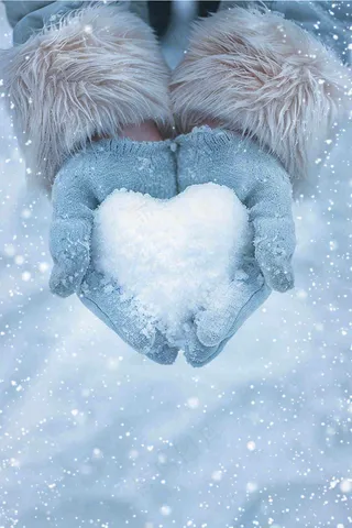 冬天寒冷白雪结冰大寒摄影图