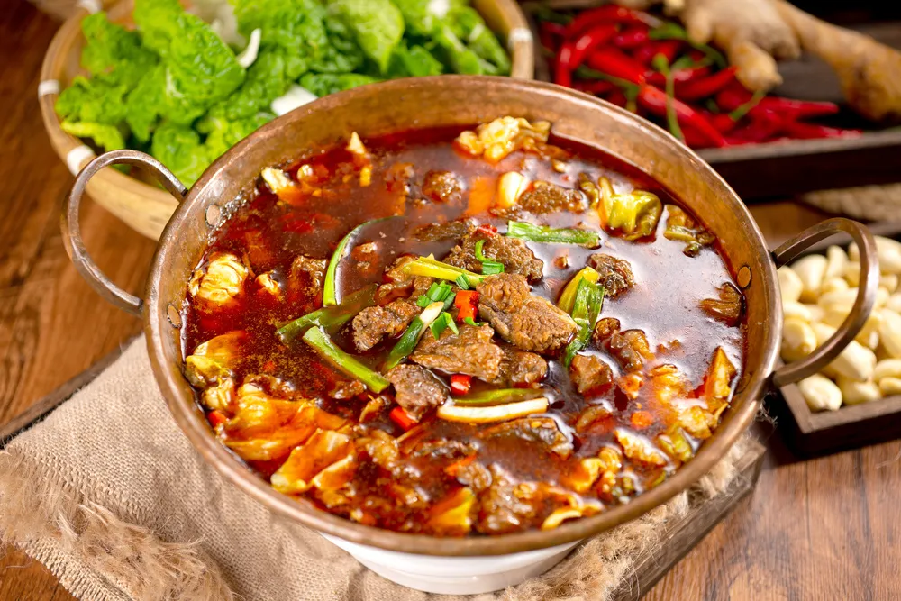 牛肉锅仔美食图片