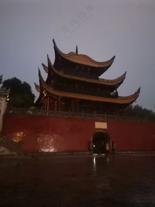 晚上的岳阳楼