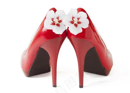 花朵和漂亮的高跟鞋