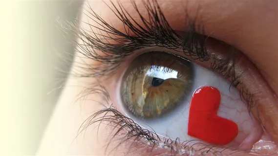 人体器官眼部特写素材