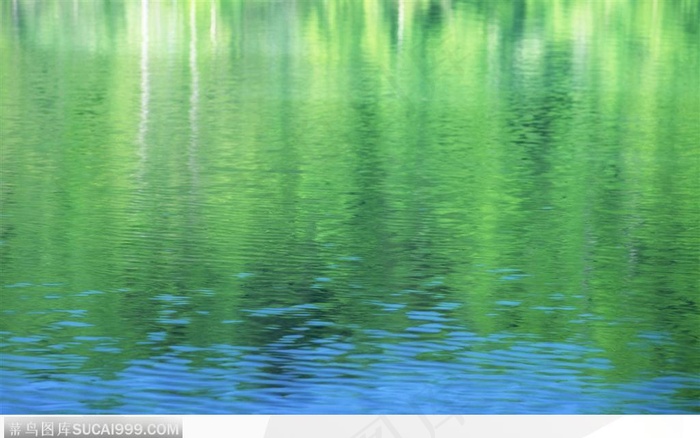 碧波荡漾的湖面湖水