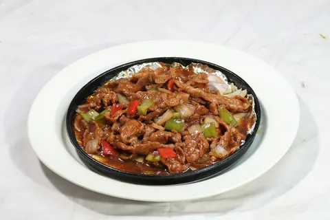 28铁板黑椒牛柳 一篓油