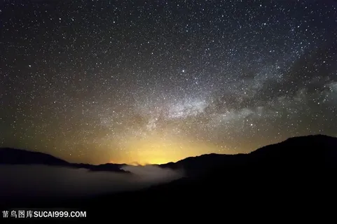 黄色夜光星空图片 黄色夜光星空图片