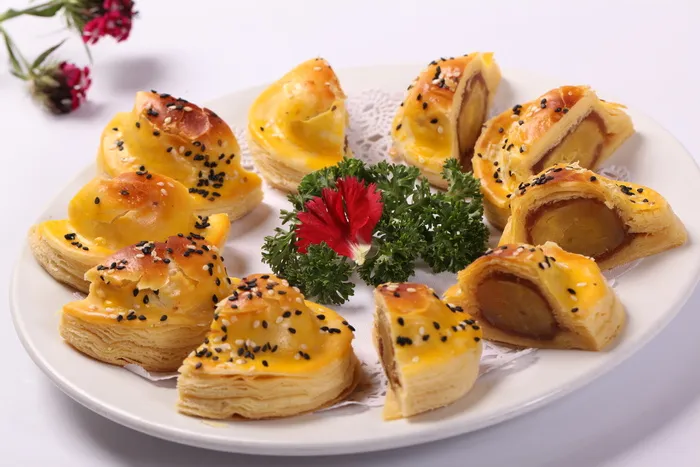 芙蓉蛋黄酥 (1)